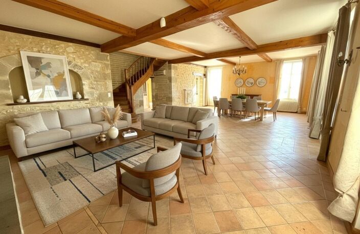 Maison en pierre 8 pièces 284m² — photo 4