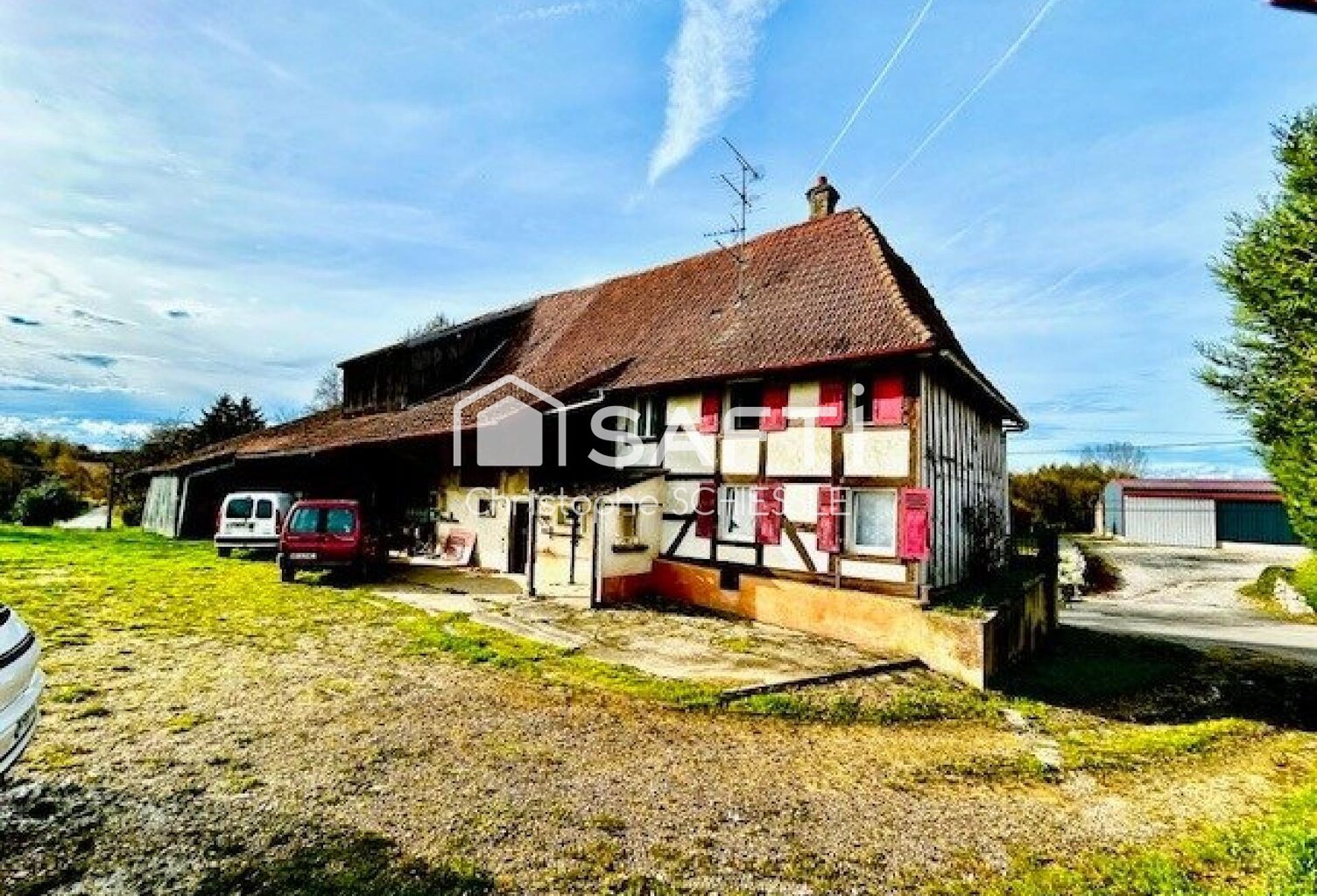 Corps de ferme à rénover avec dépendances — photo 1