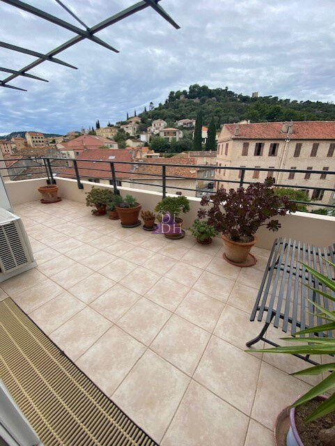 Appartement  T3 à louer Hyères 83400