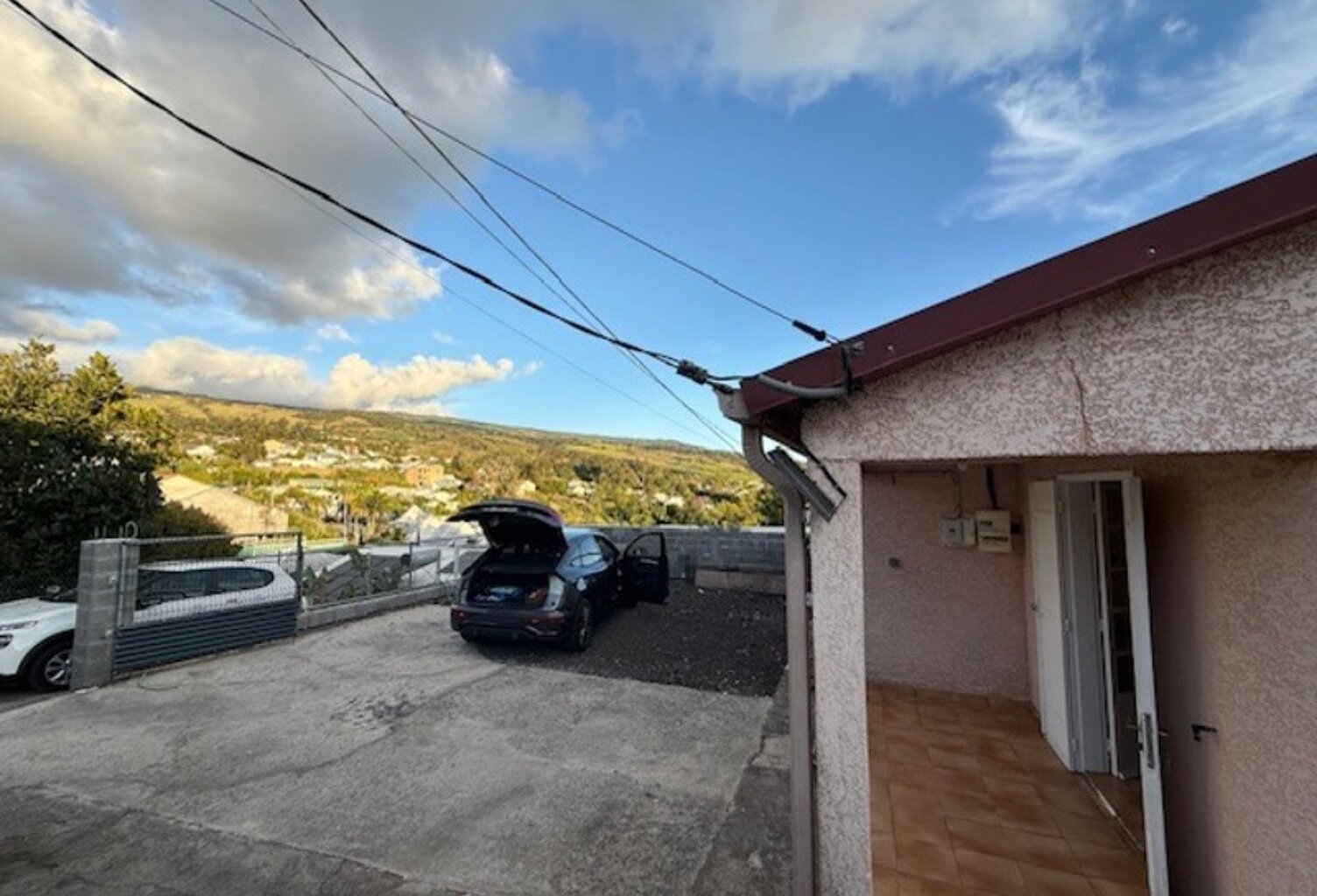 Maison à vendre 4 pièces - Le Tampon - Bras Creux — photo 1