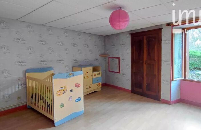 Maison de 130 m2 à rénover avec dépendances de 110 m2 — photo 3