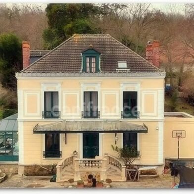 Maison 13 pièces 1086750 €