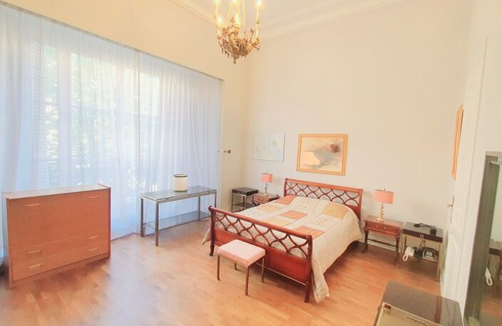 Dpt Paris (75), à vendre PARIS 8EME ARRONDISSEMENT appartement T2 de 85 m² — photo 4