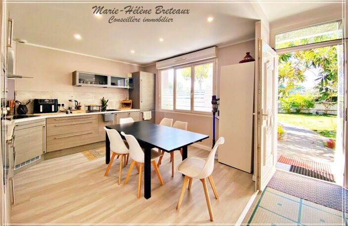 Maison à vendre 6 pièces BON ENCONTRE (47)Grande maison familiale de 170m²  avec jardin, double garage et nombreuses possibilités, 3 entrées — photo 2