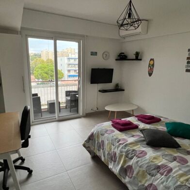 Appartement 1 pièces 900 €