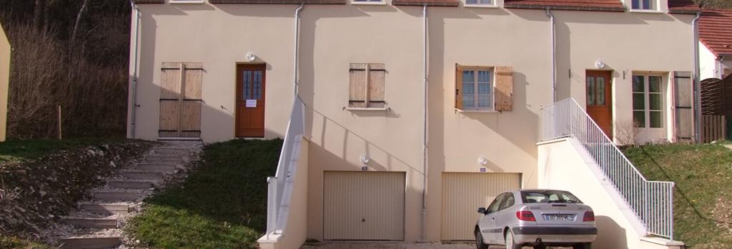 Maison 5 Pièces 102 m² à louer à Deux Rivières (89460)