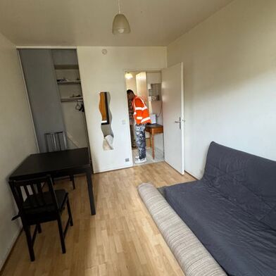 Appartement 1 pièces 885 €