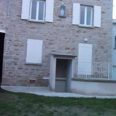 Maison 6 pièces 1570 €