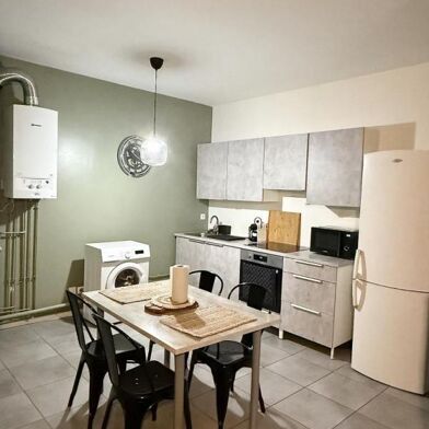 Appartement 3 pièces 860 €