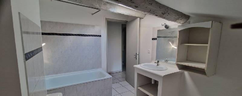 Location T4 90 m² à Givors 950 ¤ CC /mois