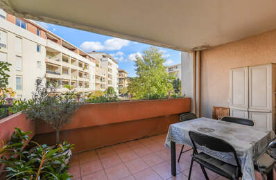 GRAND TYPE 2 TERRASSE CENTRE AUBAGNE — photo du bien