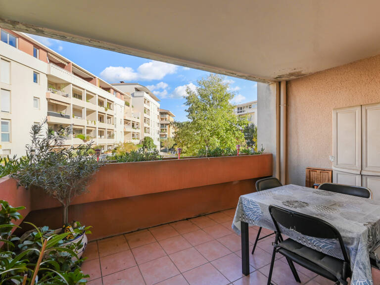 GRAND TYPE 2 TERRASSE CENTRE AUBAGNE — photo 1