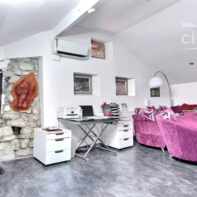 Appartement 4 pièces 325000 €