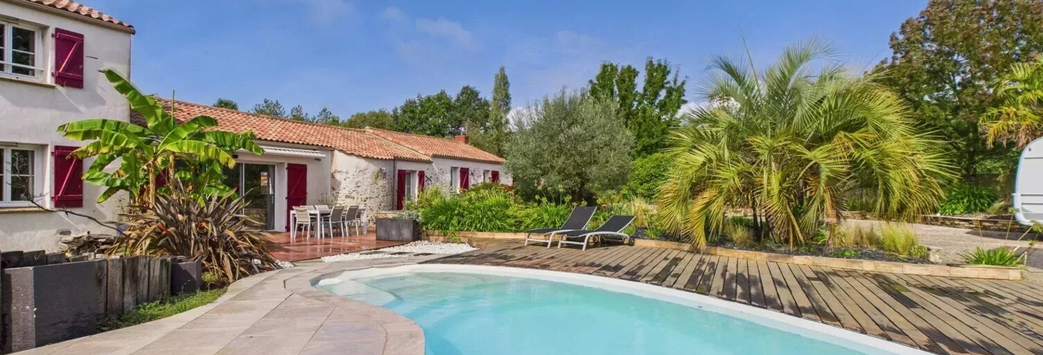 Maison 8 Pièces 188 m² à vendre à Saint-Hilaire-de-Chaléons (44680)