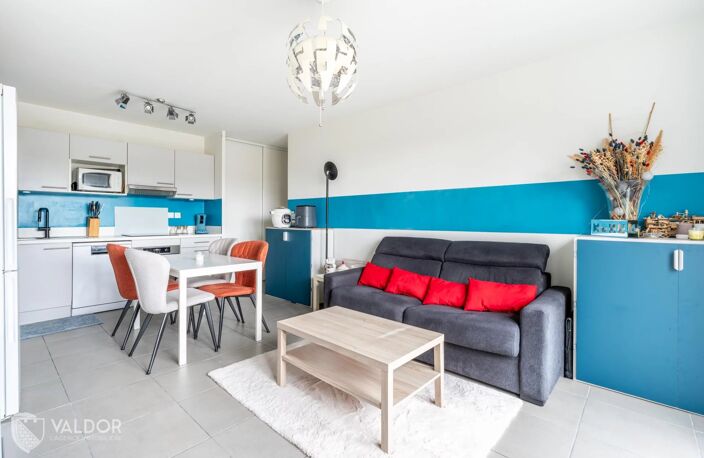 Albigny-sur-Saône: DERNIER ETAGE - GARAGE EN SOUS SOL - PARKING PIVRATIF - VUE PANORAMIQUE - BALCON DE 11m2 — photo 3