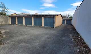 Garage   m² à vendre à Décines-Charpieu (69150)