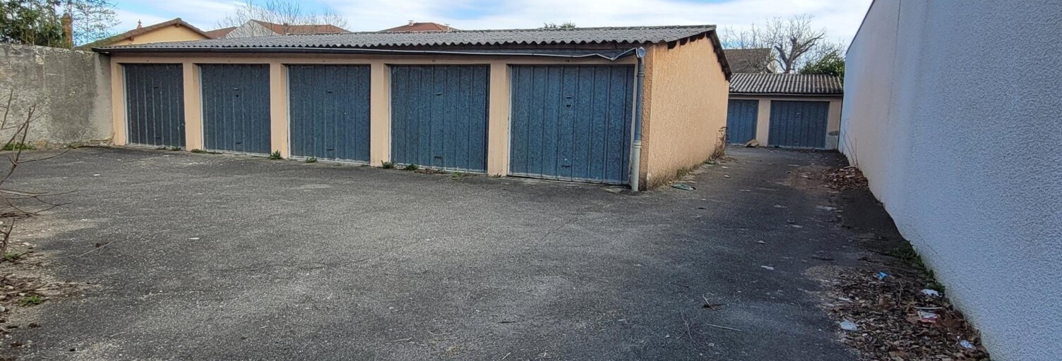 Garage   m² à vendre à Décines-Charpieu (69150)
