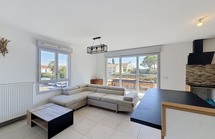 À vendre - Charmant T2 lumineux de 43 m² — photo 2