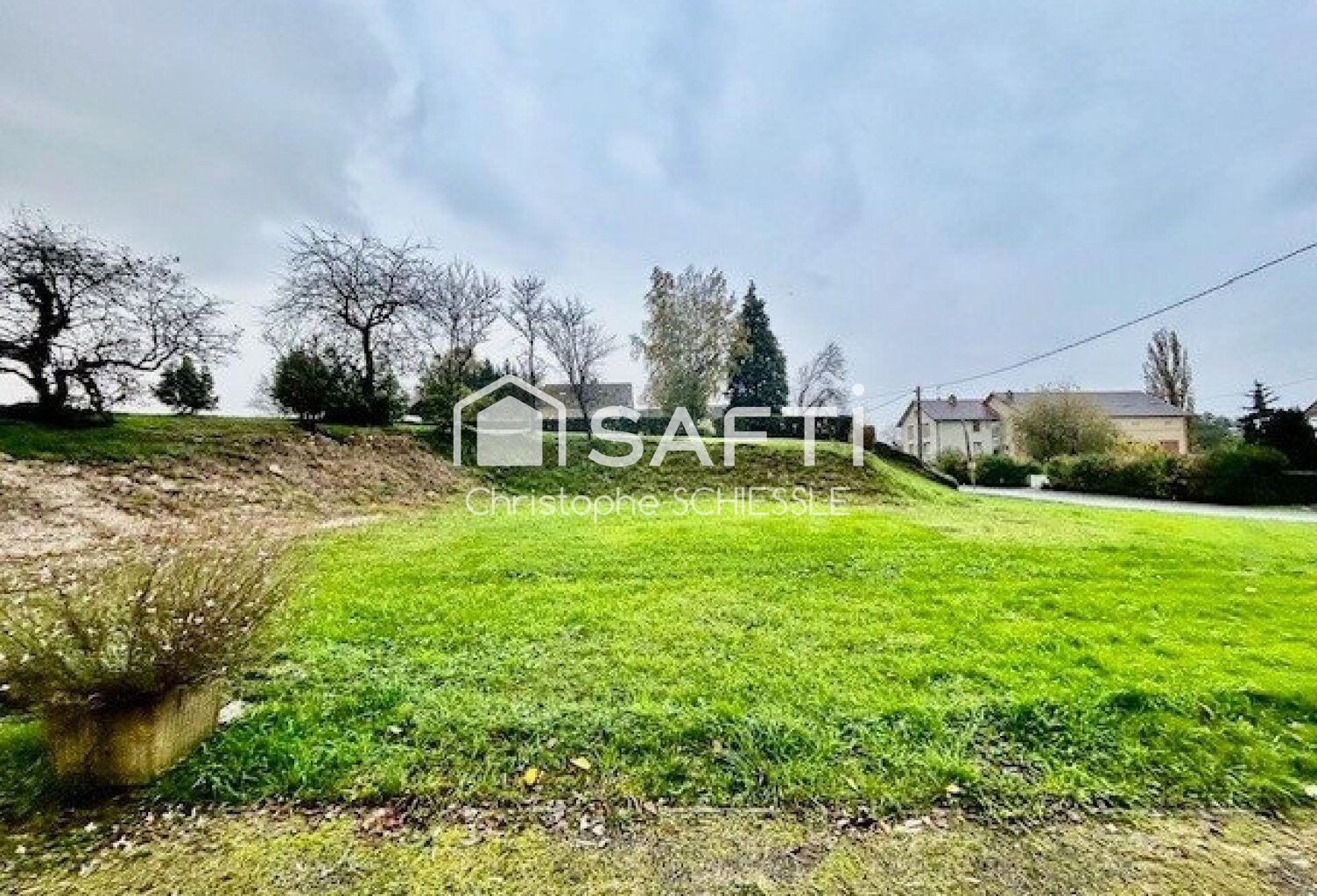 Terrain à bâtir — photo 1
