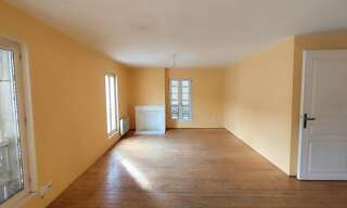 Immeuble  125 m² à vendre à Saint-Jean-d'Angély (17400)