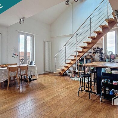 Appartement 6 pièces 330000 €