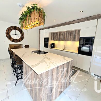 Maison 5 pièces 449000 €