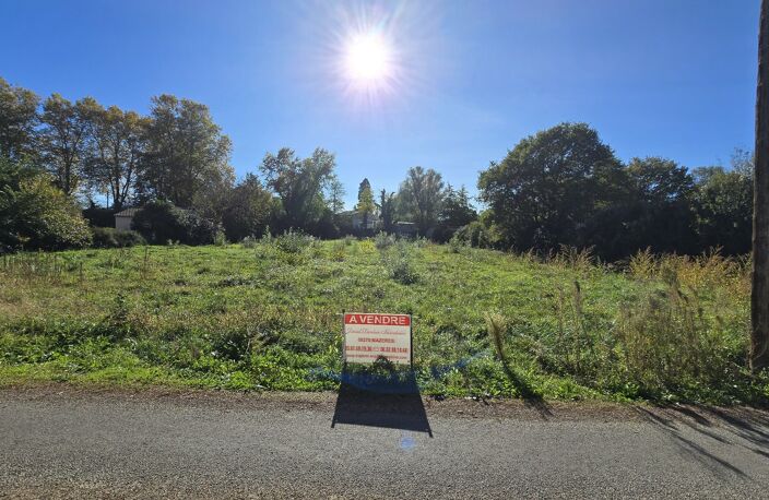 TERRAIN CONSTRUCTIBLE DE 1330 m² — photo 2