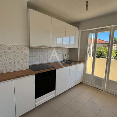 Appartement 3 pièces 1099 €