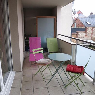 Appartement 3 pièces 803 €