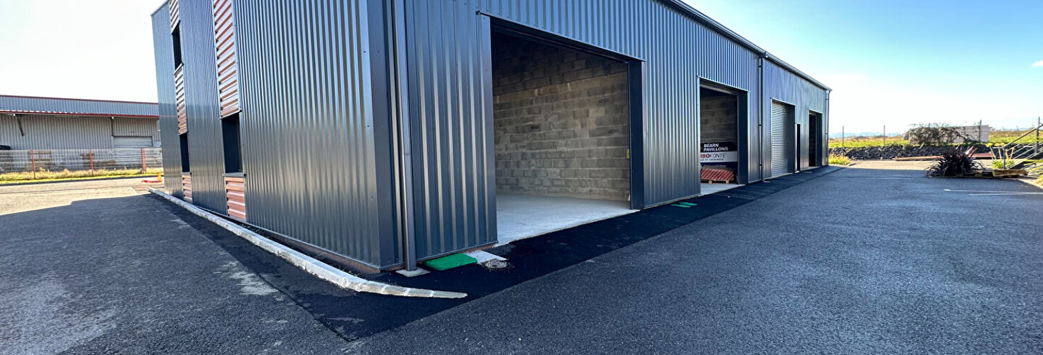 Commerce  176 m² à louer à Sauvagnon (64230)