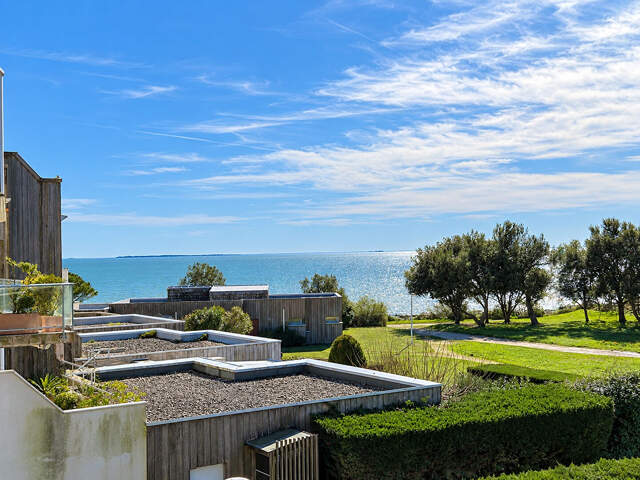 LA ROCHELLE - LES MINIMES VUE MER APPARTEMENT TYPE 5 — photo du bien