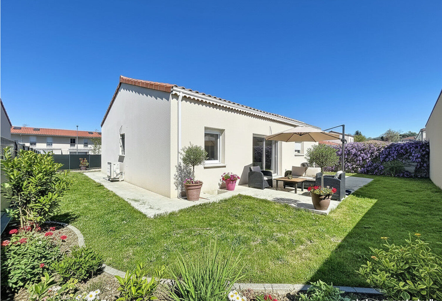 EXCLUSIVITE - VILLA RECENTE DE 93 M² SUR 357 M² DE TERRAIN A 5 MINUTES A PIED DES COMMERCES — photo 1