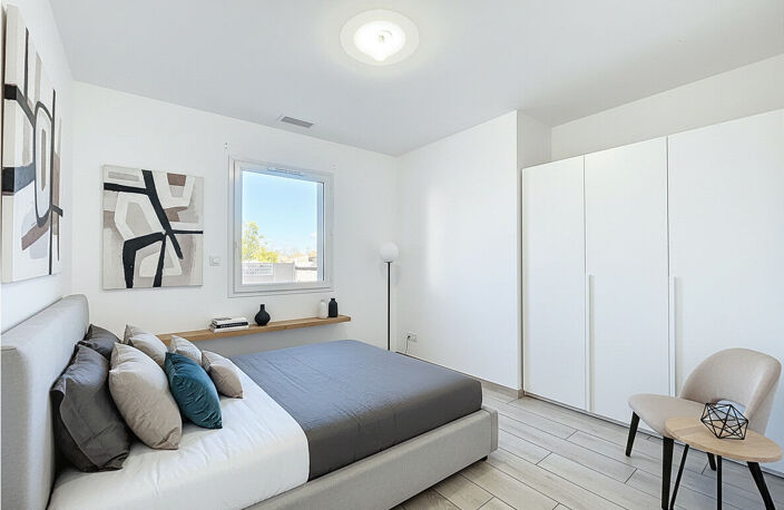 EXCLUSIVITE - VILLA RECENTE DE 93 M² SUR 357 M² DE TERRAIN A 5 MINUTES A PIED DES COMMERCES — photo 3