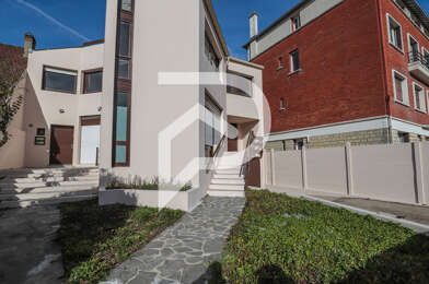 Maison 10 pièces 885800 €