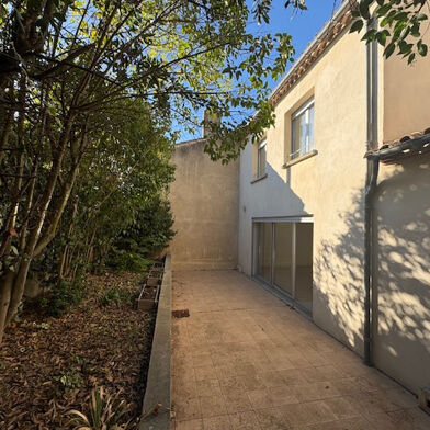 Maison 5 pièces 1070 €