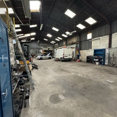 Commerce  1100000 €