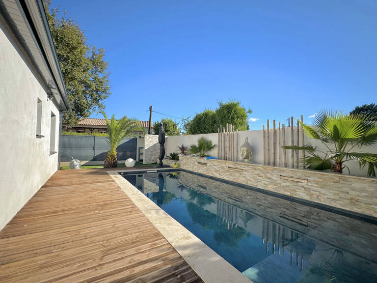 Villa moderne de plain-pied à Saint-Privat-des-Vieux   118 m2 habitables avec piscine — photo 1