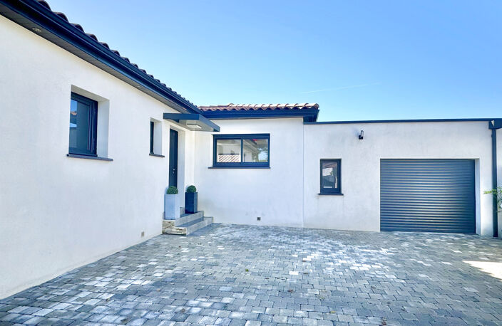 Villa moderne de plain-pied à Saint-Privat-des-Vieux   118 m2 habitables avec piscine — photo 2