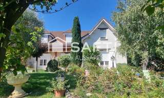 Maison 10 Pièces 253 m² à vendre à Beaumont-de-Lomagne (82500)