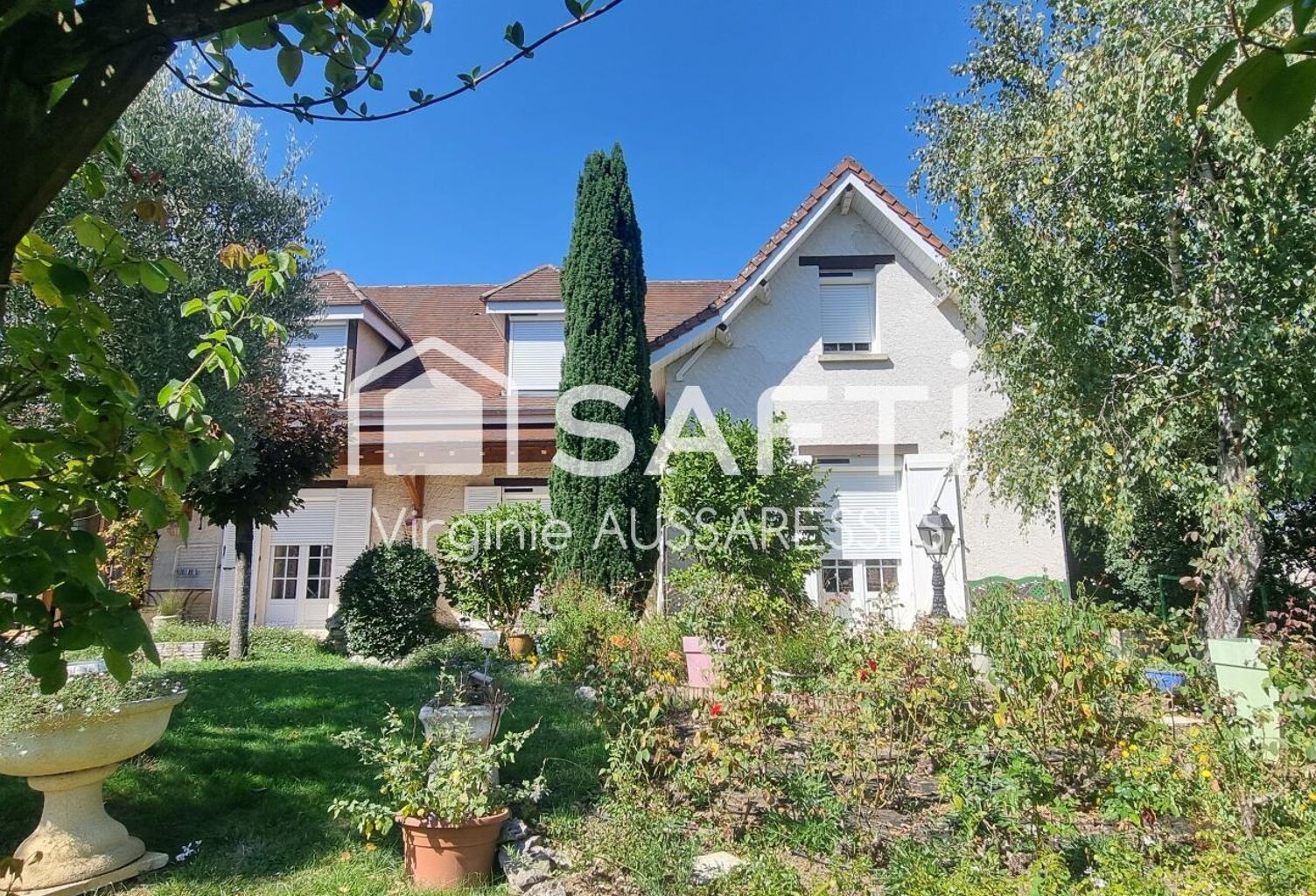 Deux maisons, 7 000 m² de terrain : un bien d'exception ! — photo 1