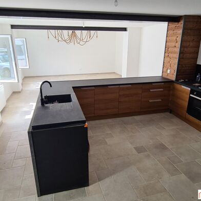 Appartement 5 pièces 182000 €