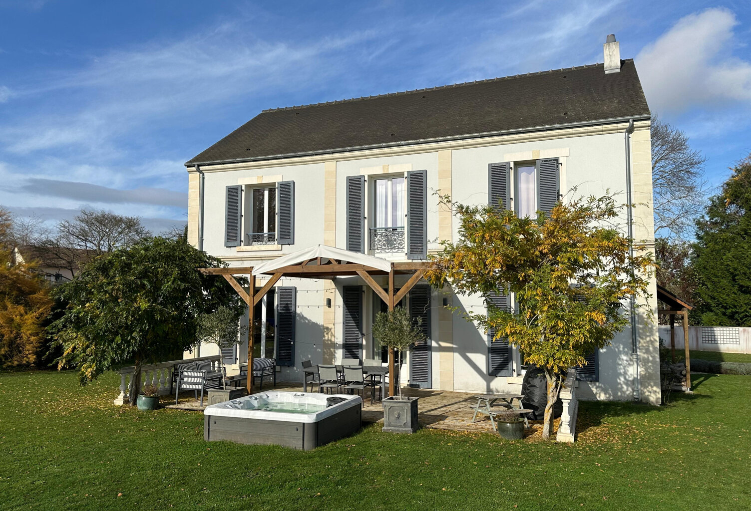 MAISON DE MAITRE AVEC VUE DÉGAGÉE — photo 1