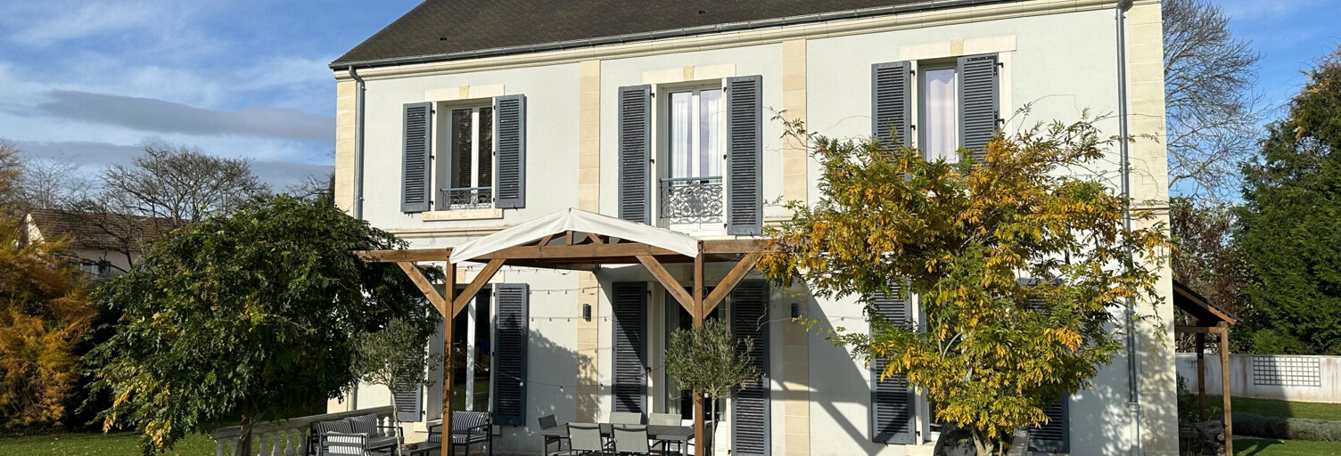 Maison 5 Pièces 205 m² à vendre à Montfort-l'Amaury (78490)