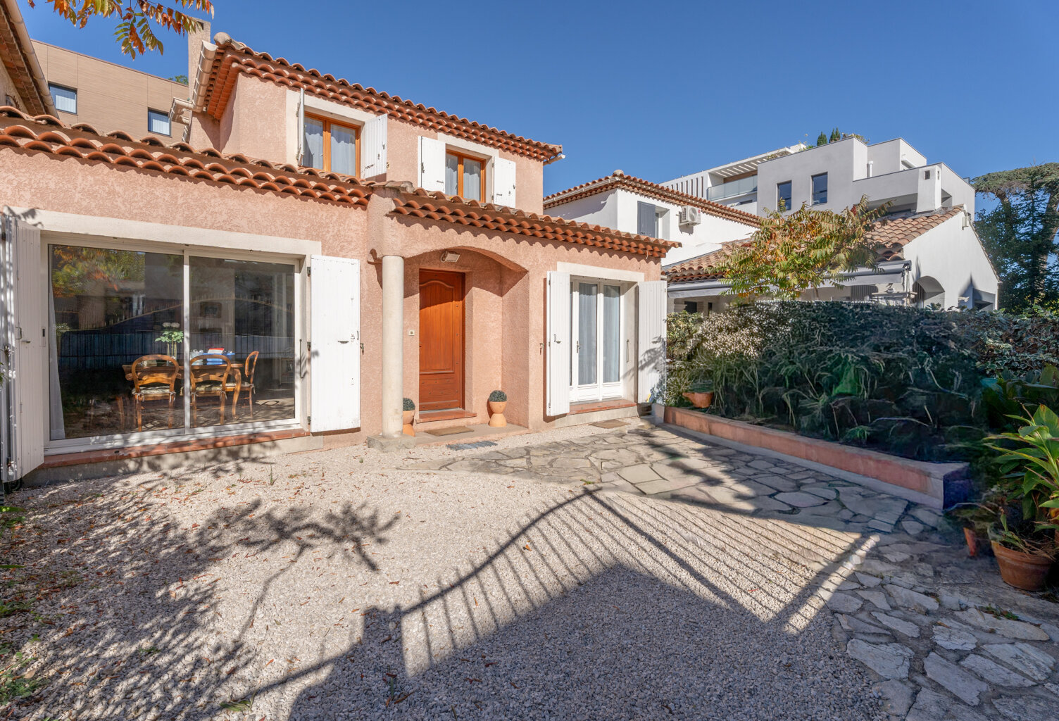 VILLA DES AMANDIERS — photo 1