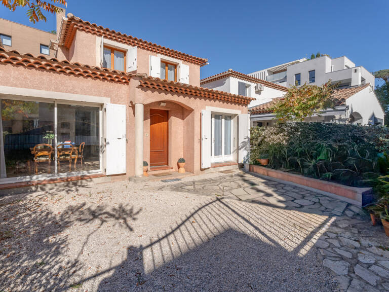 VILLA DES AMANDIERS — photo 1