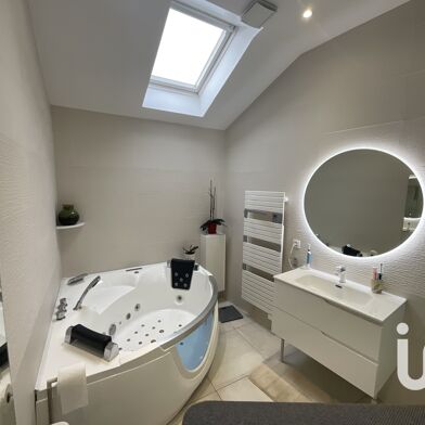 Maison 8 pièces 400000 €