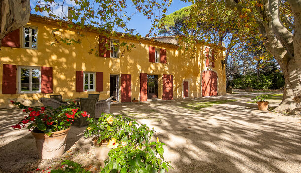 Propri&eacute;t&eacute; 10 pièces  à vendre Velaux 13880