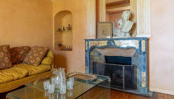 Propri&eacute;t&eacute; 10 pièces  à vendre Velaux 13880