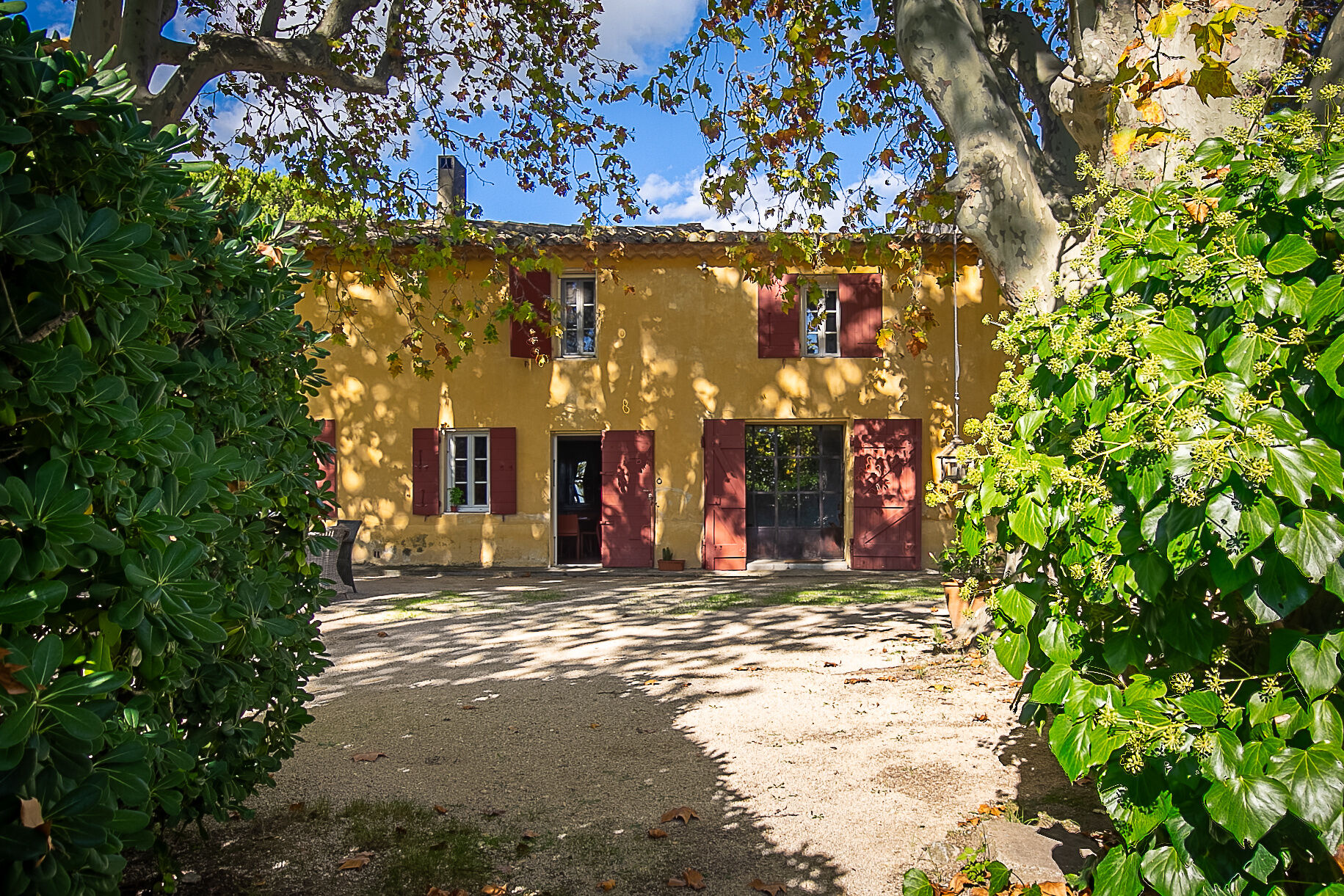 Propri&eacute;t&eacute;  T10 à vendre Velaux 13880