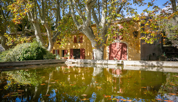 Propri&eacute;t&eacute; 10 pièces  à vendre Velaux 13880